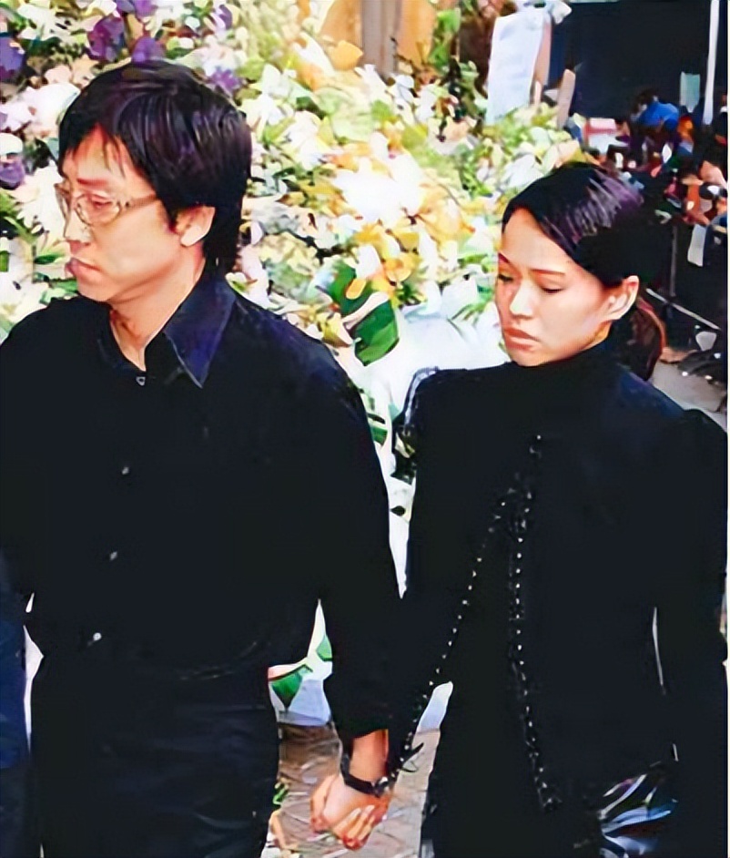 伊能静和秦昊是否婚变,伊能静秦昊当着前夫唱歌