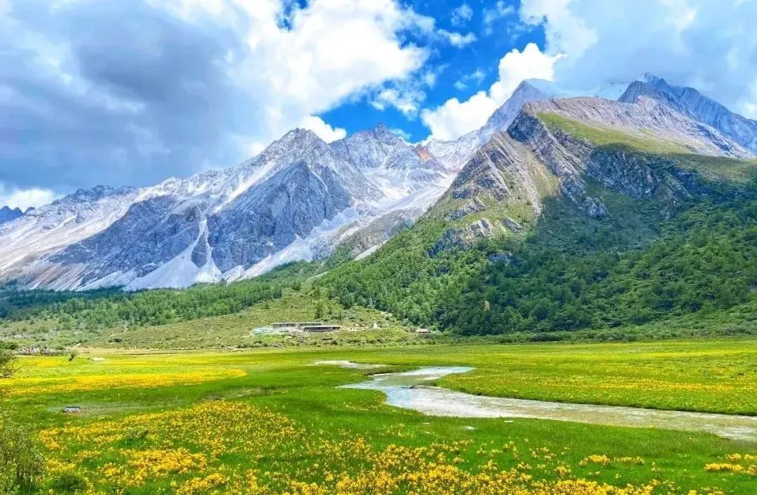 稻城亚丁租车攻略,西安去稻城亚丁攻略