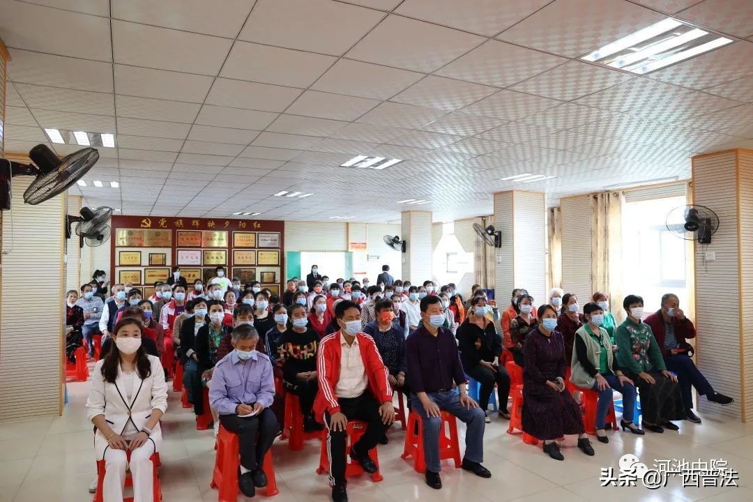 巧识骗局民警帮助老人守住养老钱,守护银发族警惕养老诈骗