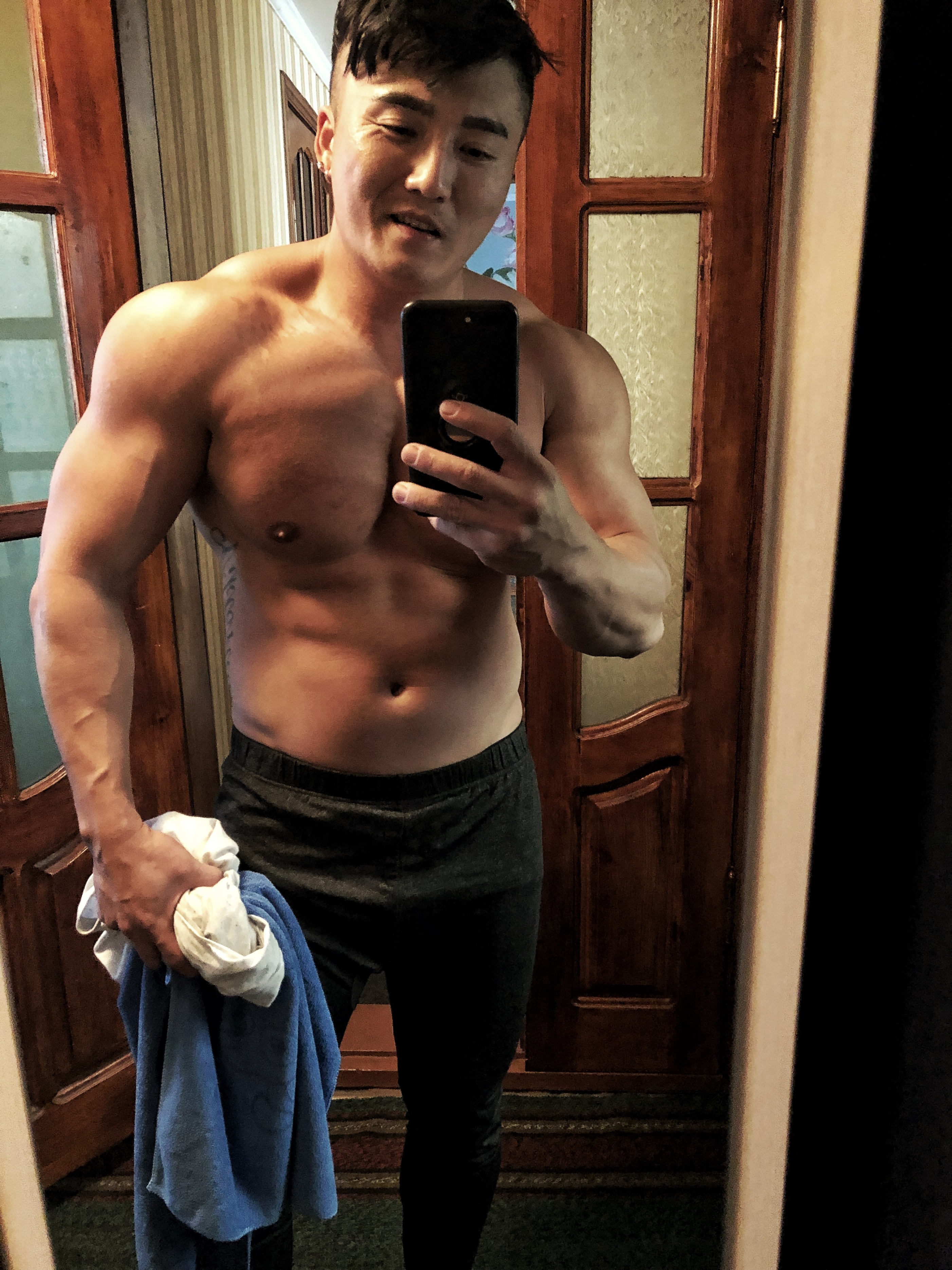 25年前河南小伙娶乌克兰美女,中国小伙娶19岁乌克兰妻子现状