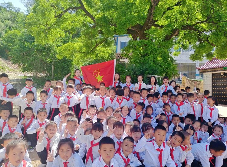 争做新时代的好少年队日活动总结,喜迎二十大争做好队员建队日主题