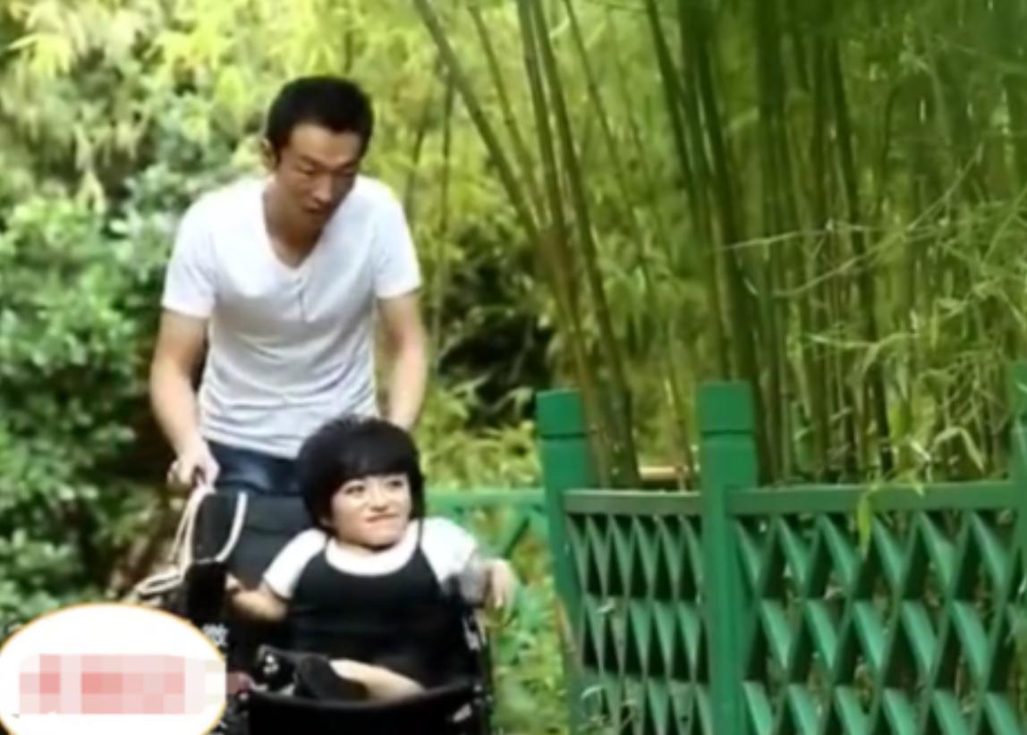 河南侏儒女孩靠短视频吸粉600万，嫁1米8丈夫后遭抛弃，如今怎样