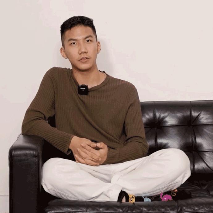 被时代洪流裹挟年轻人,被流量裹挟