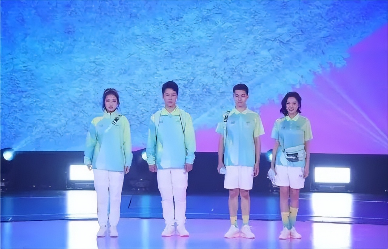 c罗点球破门创历史第一人,c罗点球破门门翘起