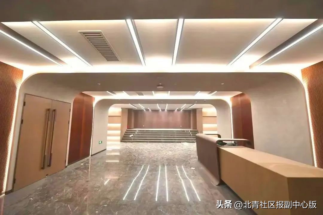 实景图亮相！副中心首个演艺特色酒店即将迎客：含梦幻剧场、游泳池、书吧……