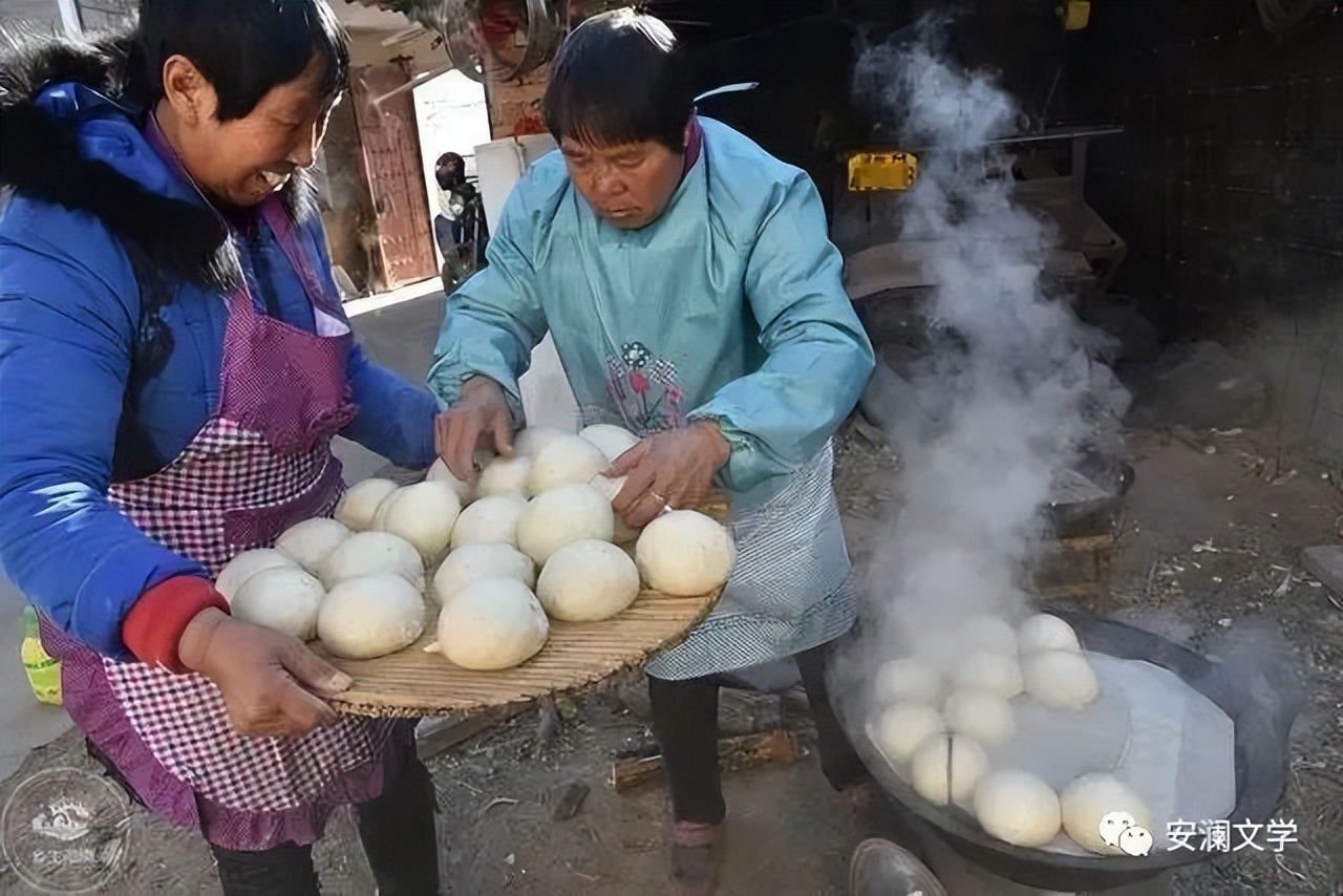 杀年猪打糍粑吃泡汤年味十足,杀年猪蒸豆包