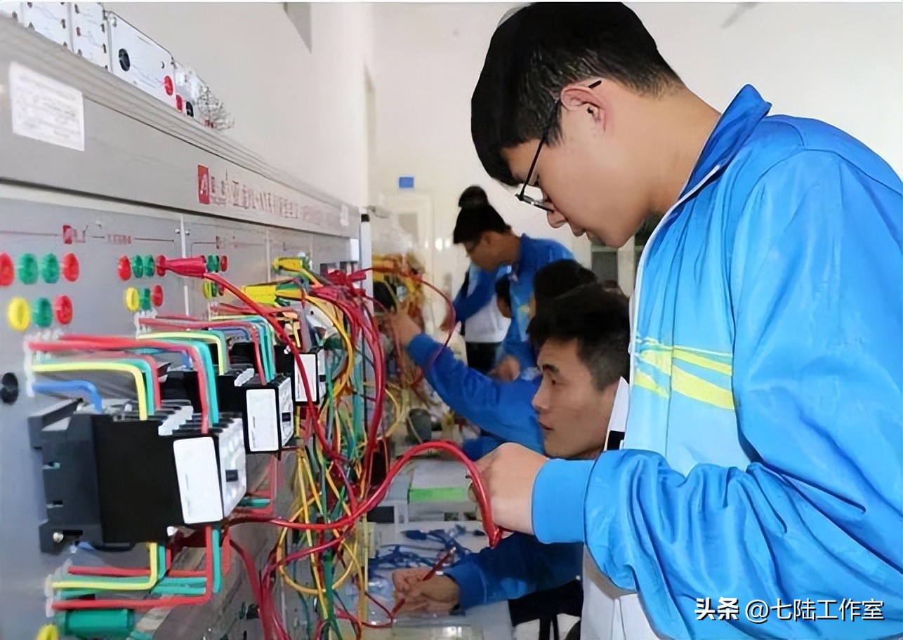 电工必备的钳工知识有哪些,钳工使用基本量具种类可分为