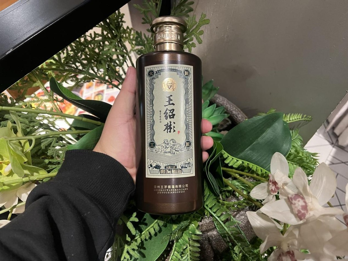 烟酒店一般靠什么赚钱,街上的烟酒店靠什么盈利