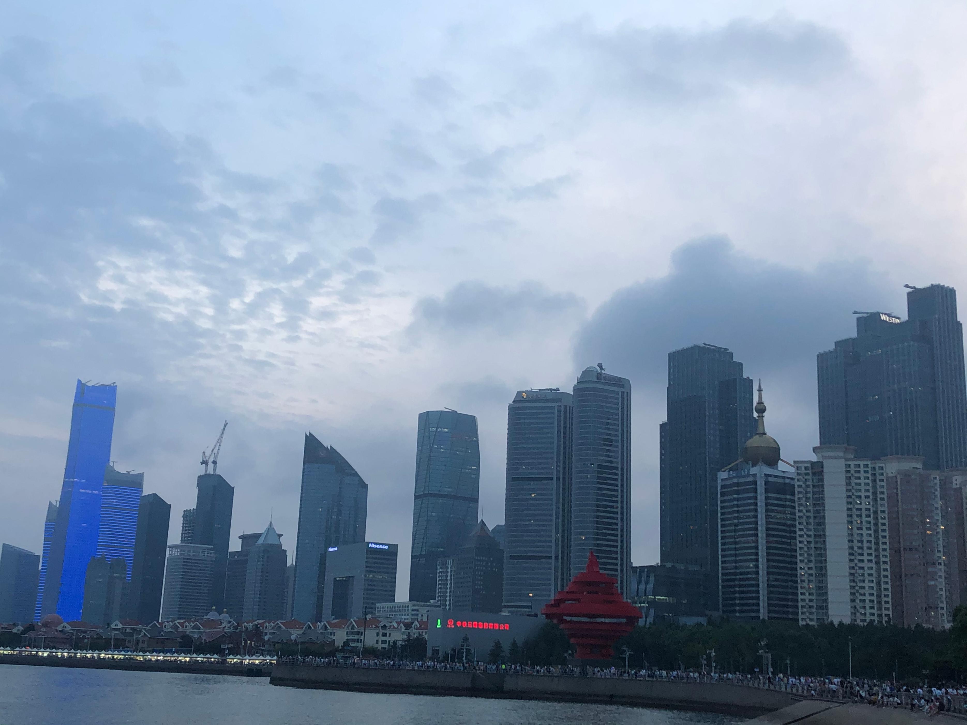 李宁特步鸿星尔克哪家的便宜,361度安踏李宁鸿星尔克