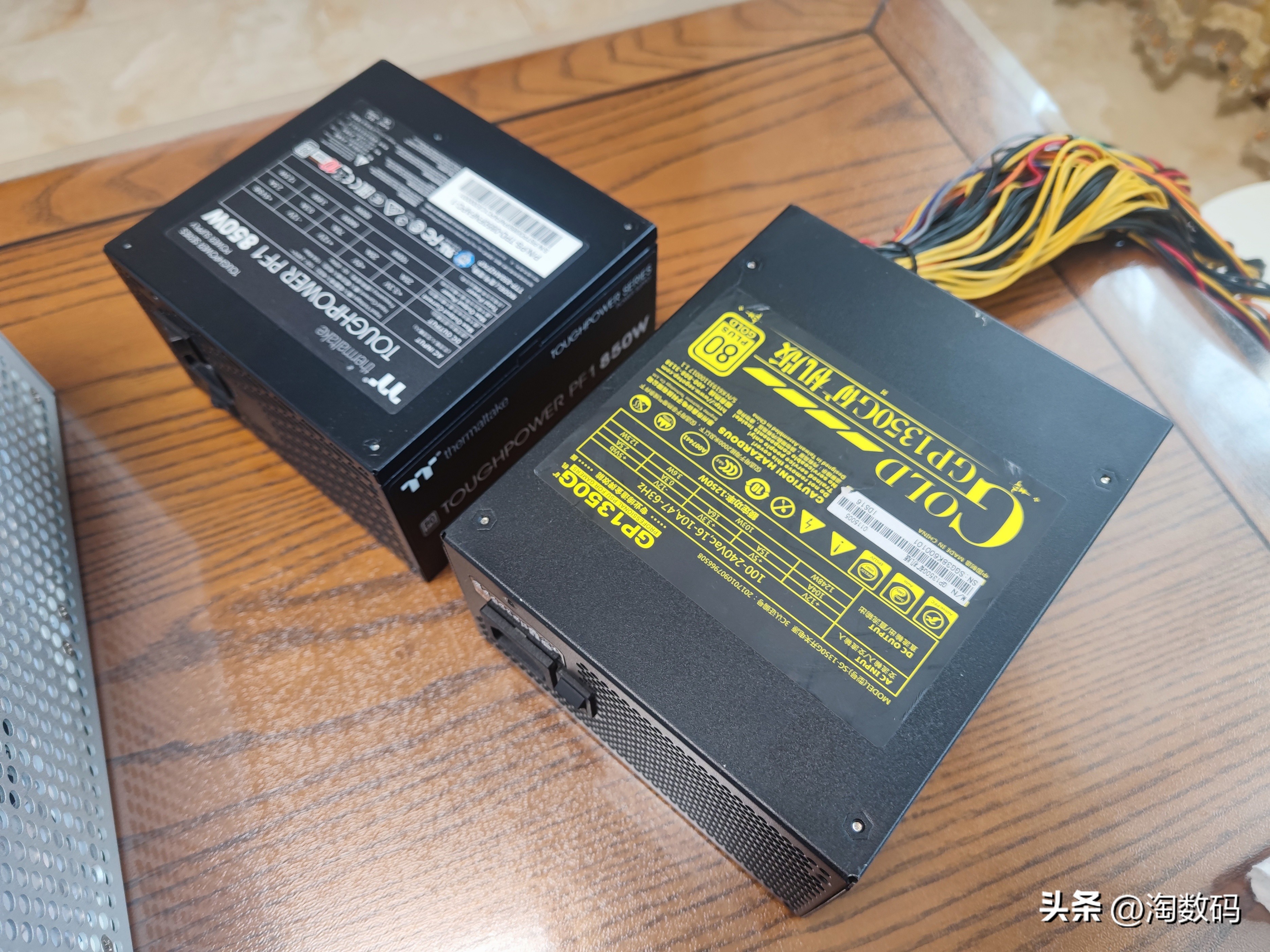 头铁矿卡配矿电:¥666块华硕RX5700+¥109块鑫谷金牌1250W装个机