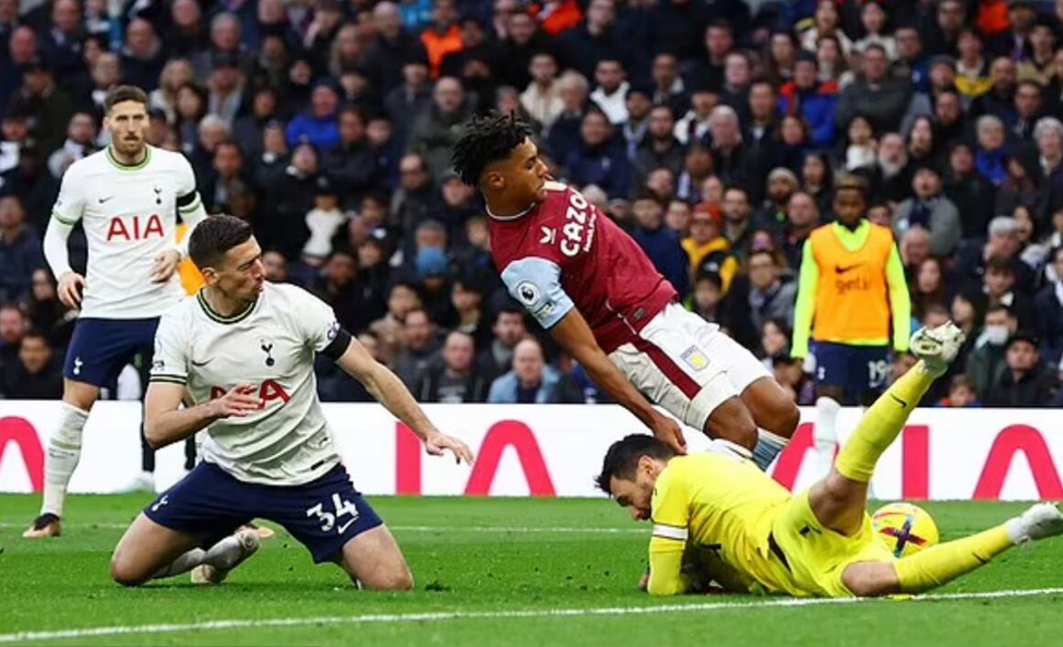 英超切尔西2-0托特纳姆热刺集锦,英超第16轮伯恩利0-1负于西汉姆联