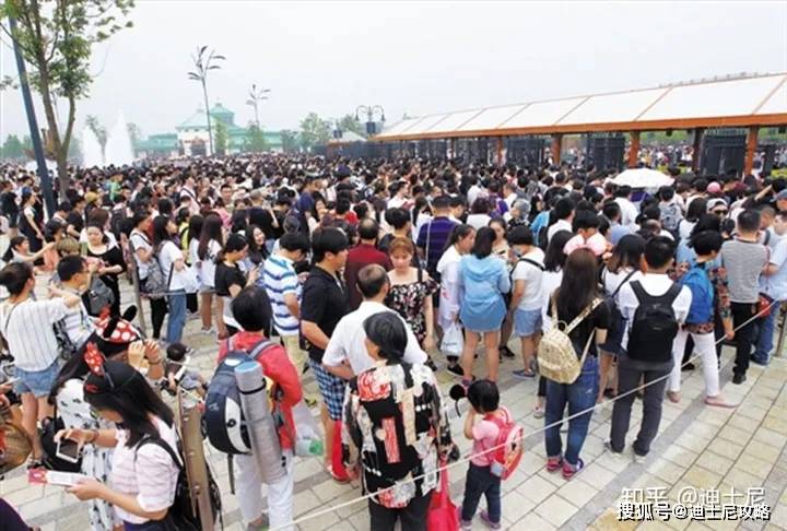 夏天少晒太阳，2023上海迪士尼详细攻略带娃、情侣、家庭出游必看