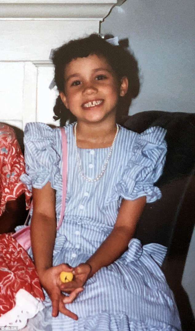 为什么梅根无法模仿戴安娜的高级,梅根戴着戴安娜耳环