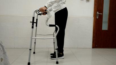 偏瘫后,走路画圈,髋关节活动受限,髋外旋,这套方法可大胆试一试