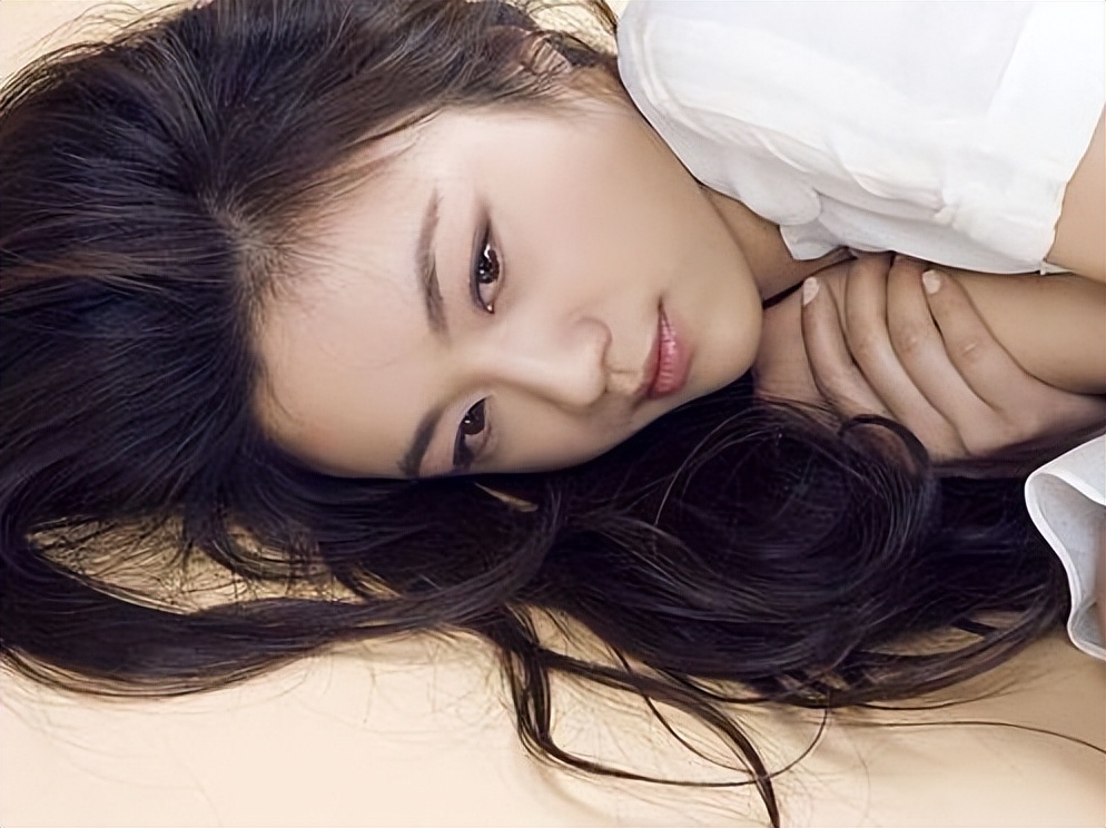 女性出现豆渣样白带是什么病,女性白带像豆渣一样是什么引起的