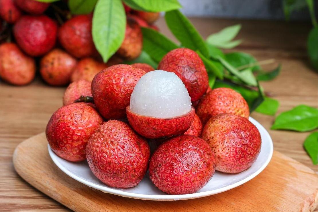 5月，建议女人：少吃榴莲和青梅，多吃6样，补充营养气色好显年轻