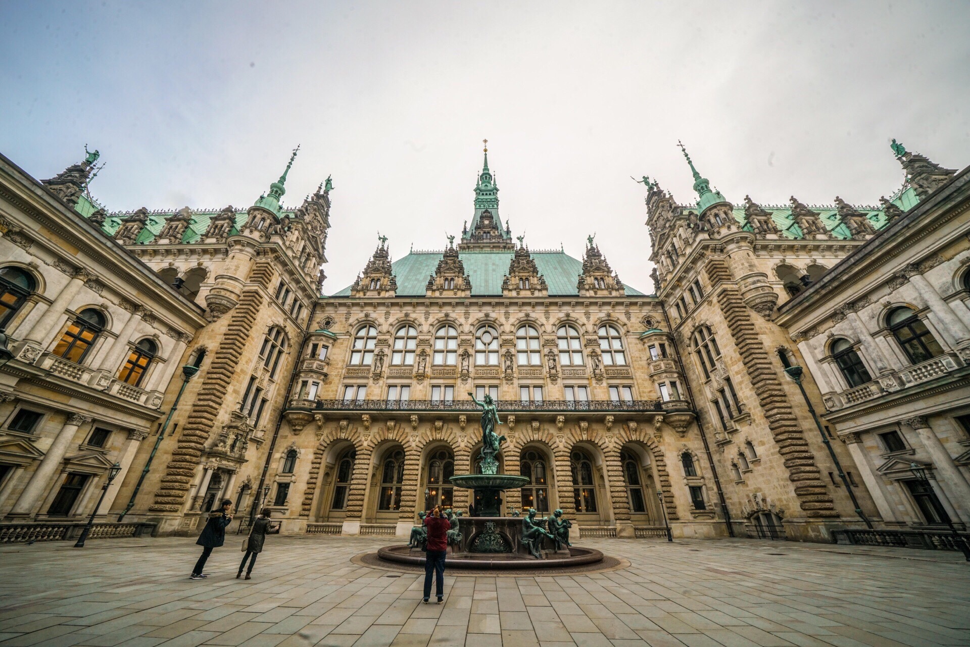 德国第二大城市汉堡，放在中国相当于什么水平？