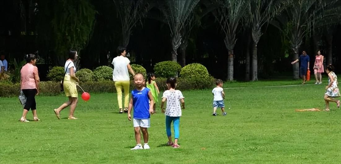 44岁大妈和46岁小伙网恋,46岁大妈和3个90后男子网恋