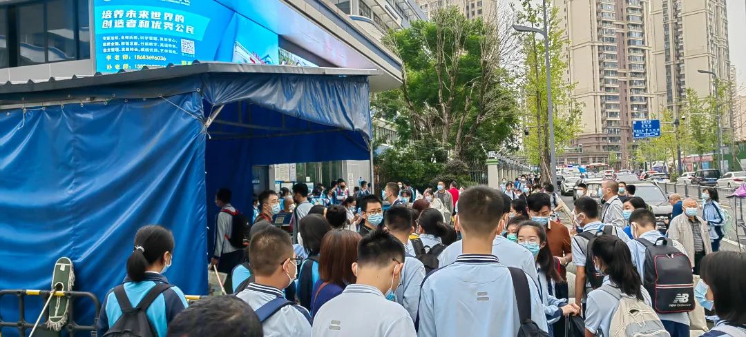 再见了，小盆友——9月19日成都家长成功“解除居家”……