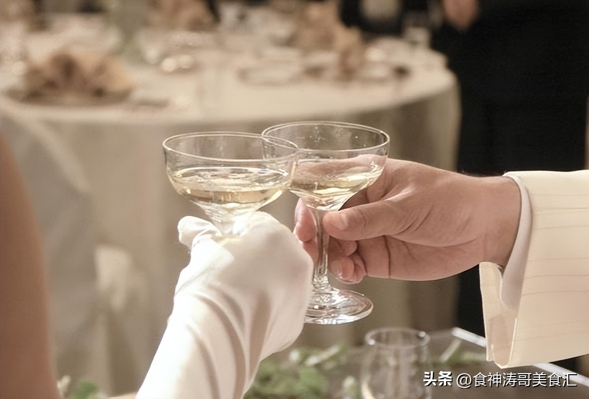 现在直播白酒怎么那么便宜 (直播卖的白酒怎么那么便宜呢)