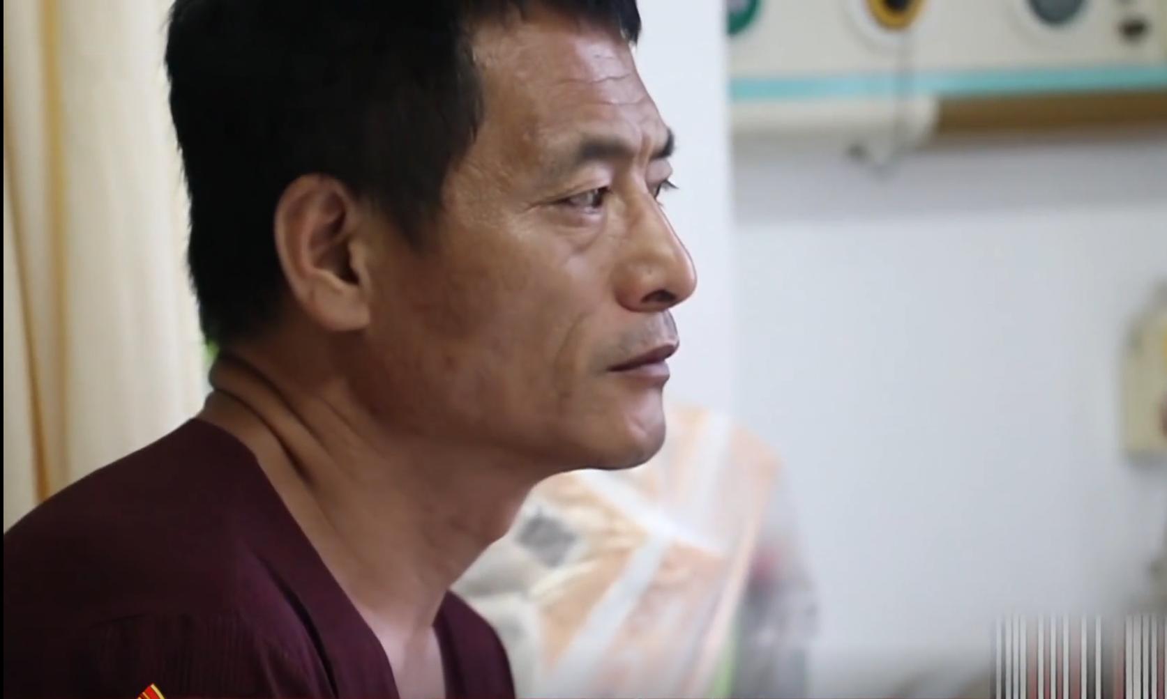 2018年,内蒙古一父亲身患绝症生命垂危,独生子力排众议割肝救父