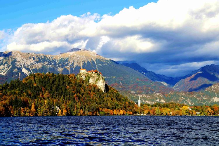 斯洛文尼亚独立,斯洛文尼亚只有独立才能发展