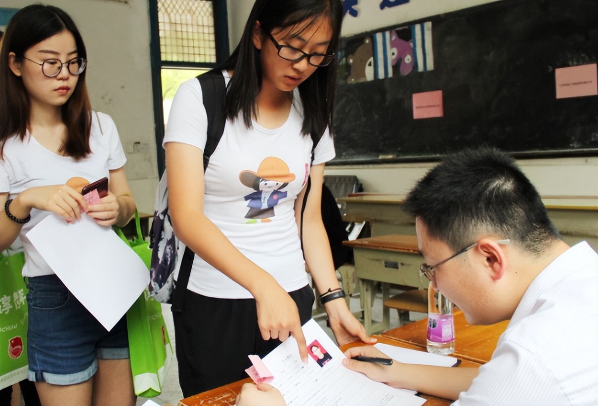 应届毕业生投了很多简历没回复,国企一般招聘大学生简历重要吗