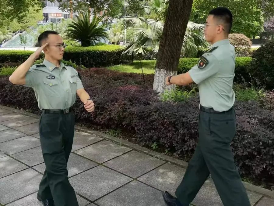 哪个大学专业校服最好看,大学专业古风校服