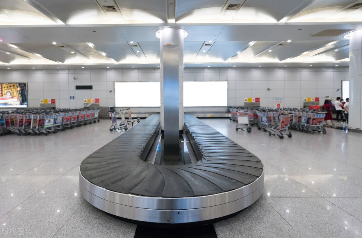 乘坐飞机去旅游,坐飞机旅游有哪些流程