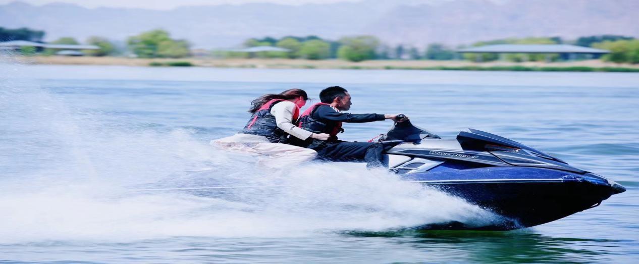 乌兰布和沙海湖半天游,乌兰布和沙海湖旅游区门票