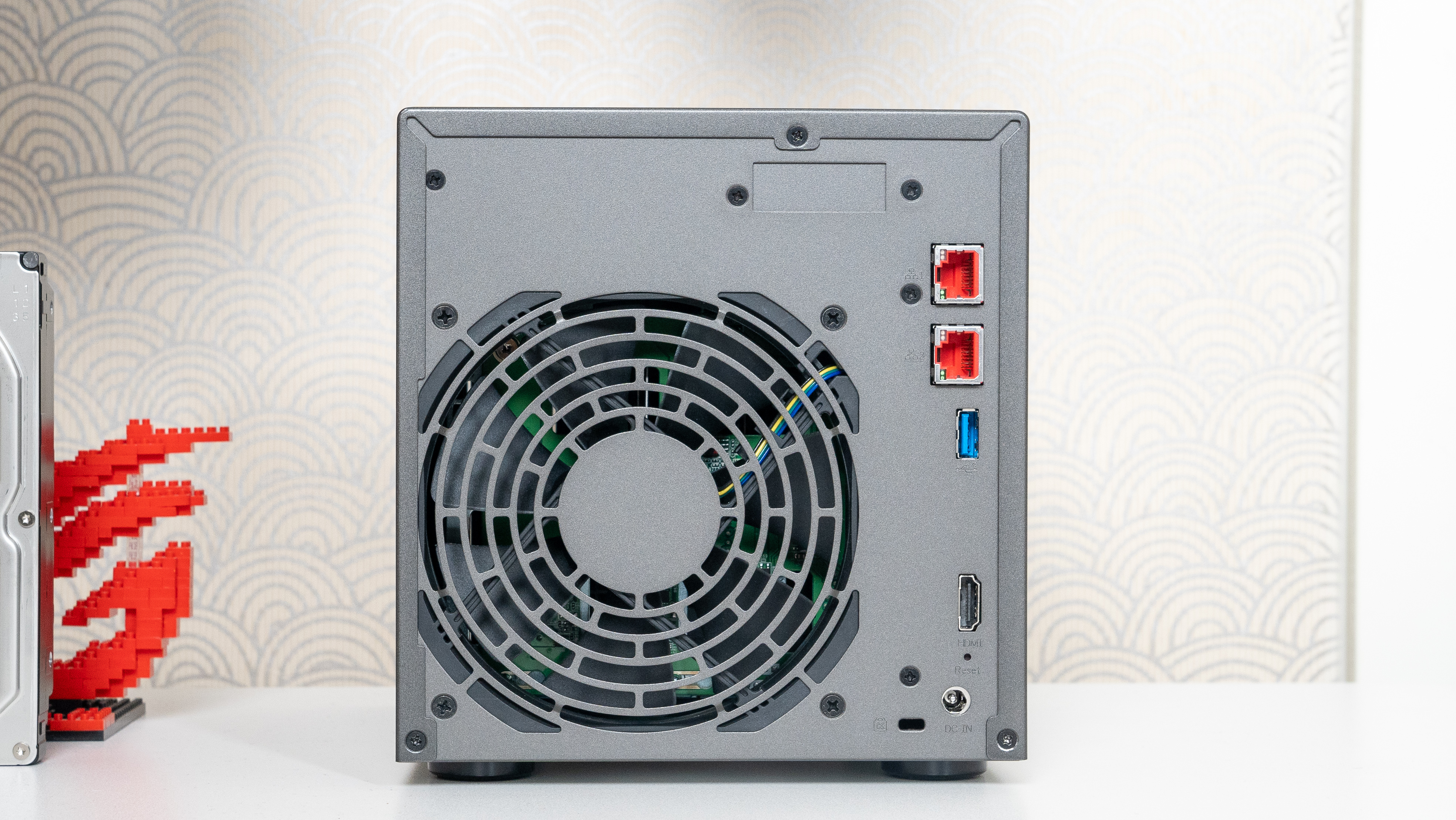 西部数据红盘plus比pro慢多少,西部数据红盘2个4t还是1个8t