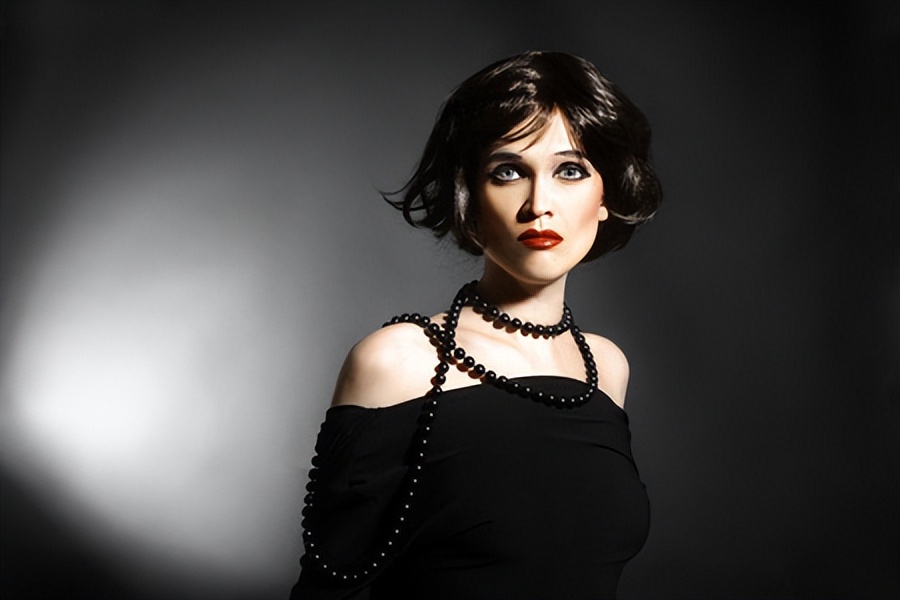 巴西球星内马尔的感情史,内马尔绯闻女友