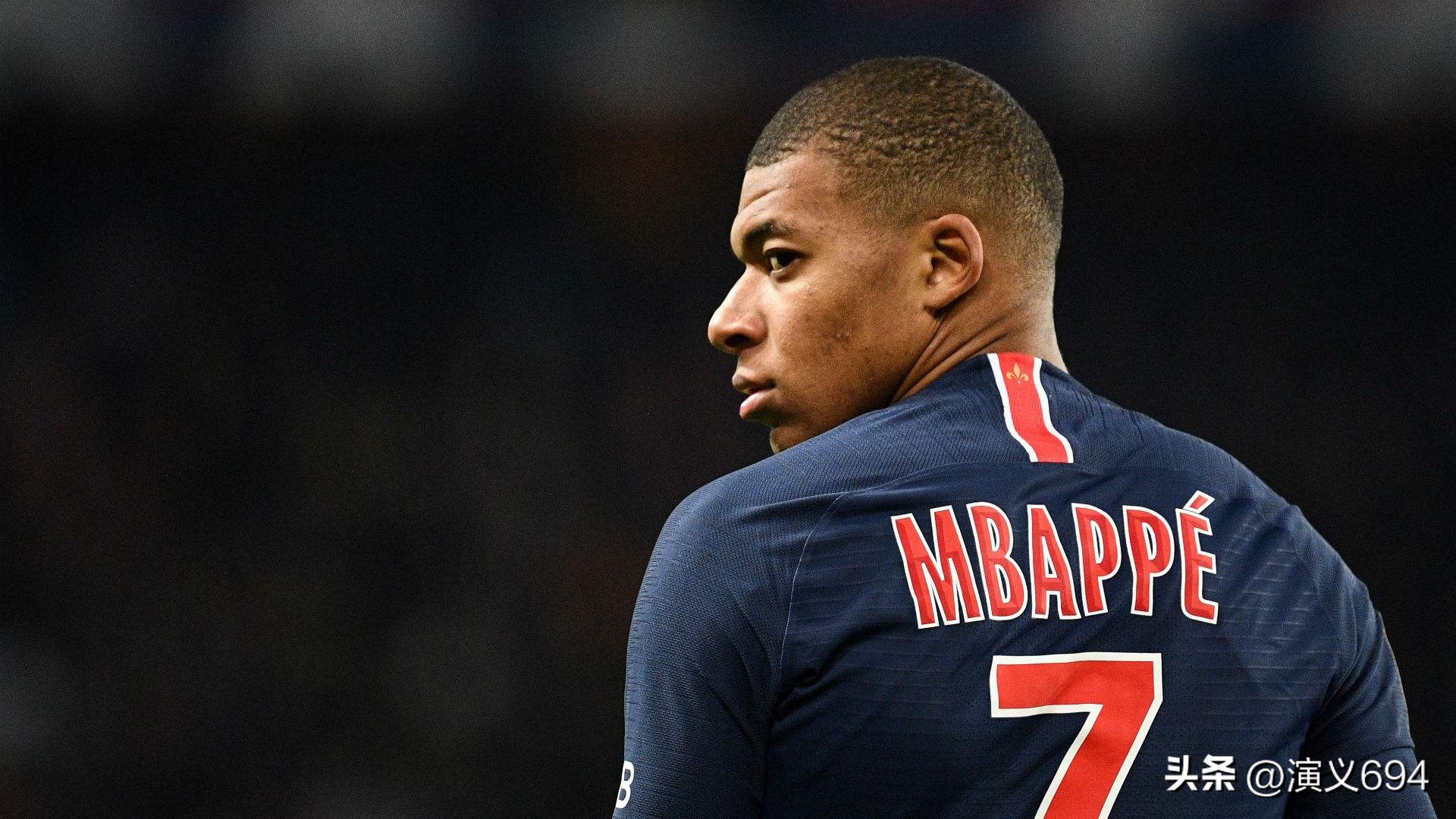 德转后卫球员身价排行,德转更新中场球员身价榜