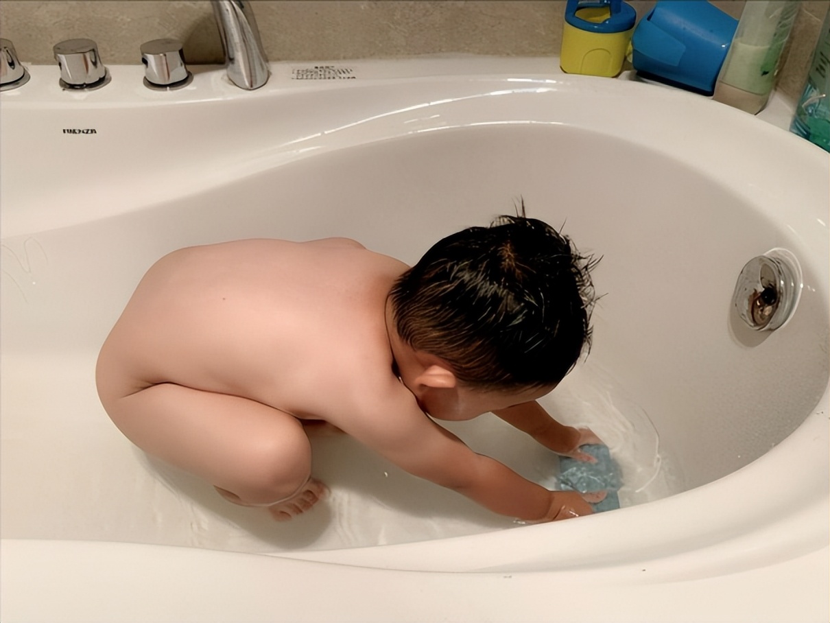 奥特朗x7-dk55b即热式电热水器,奥特朗otlan即热式电热水器