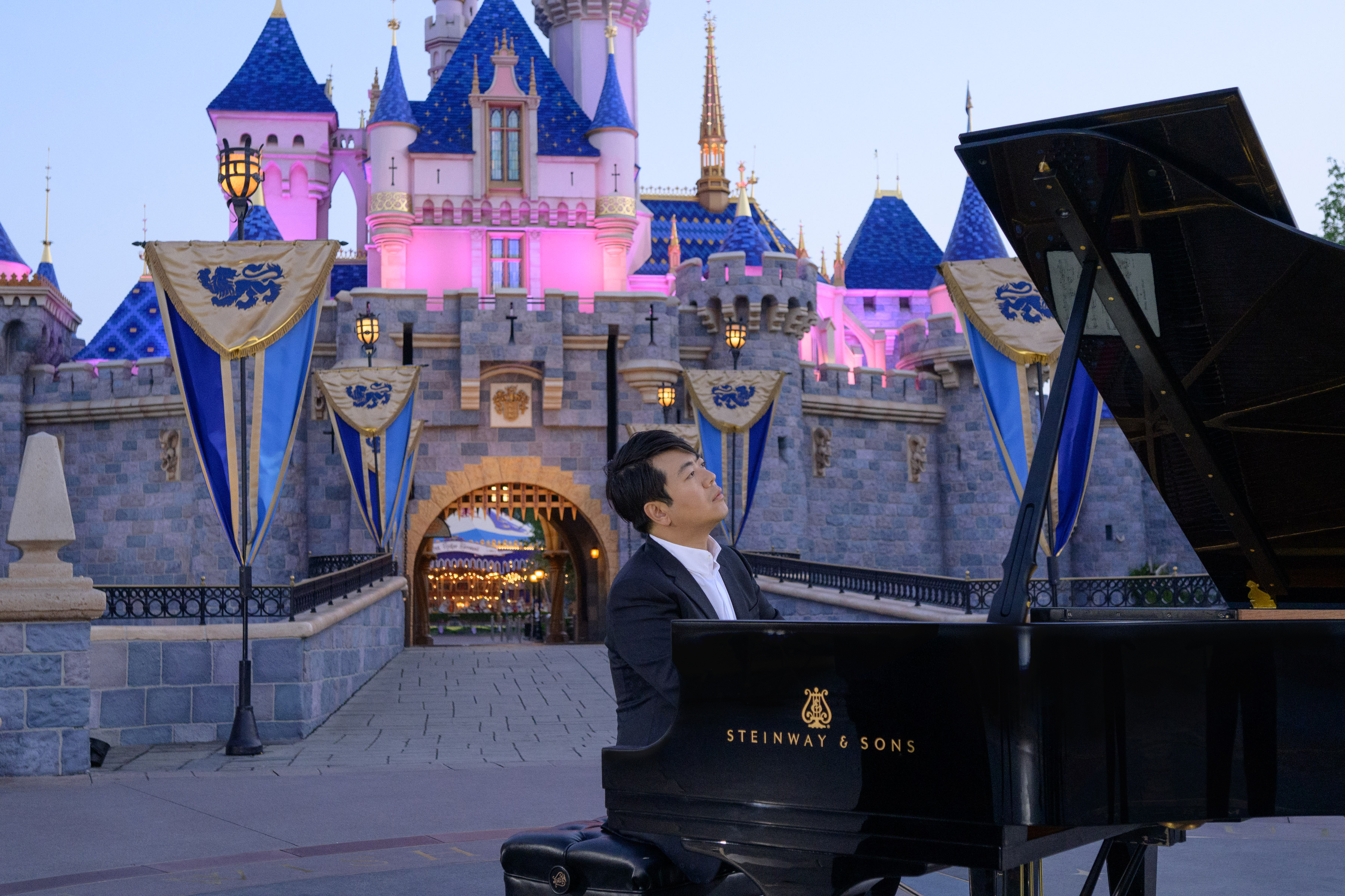 钢琴家郎朗最新音乐作品,国际钢琴大师郎朗奥特莱斯