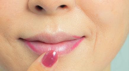 嘴部不对称？3步唇部化妆技巧来补救