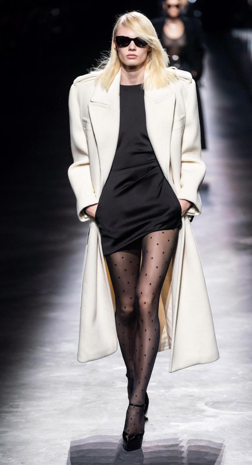 她让YSL“一见钟情”,相伴30年,结婚新郎却不是他