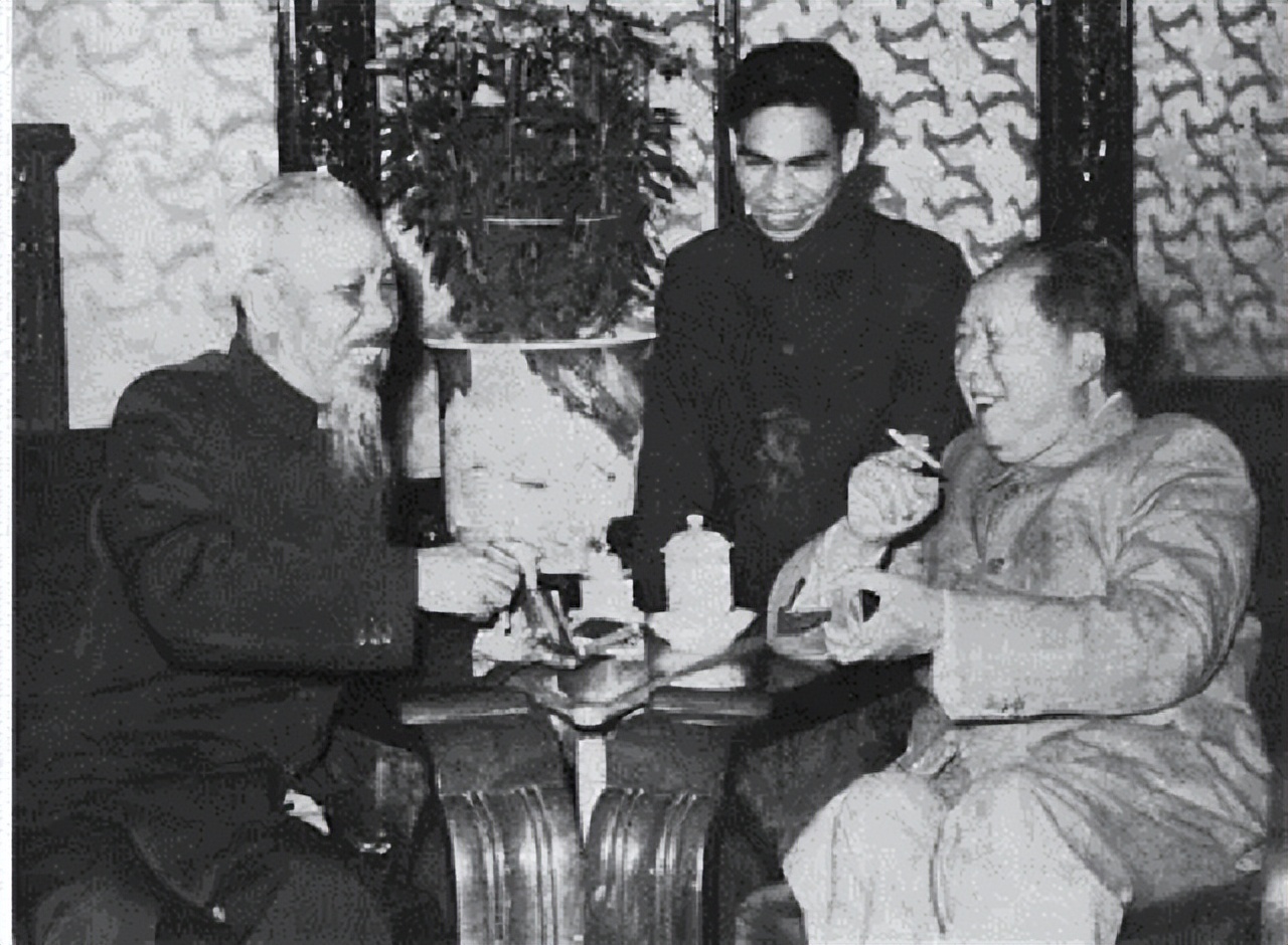 1966年毛主席想出访越南，遭胡志明强烈反对，黎笋一句话成功救场