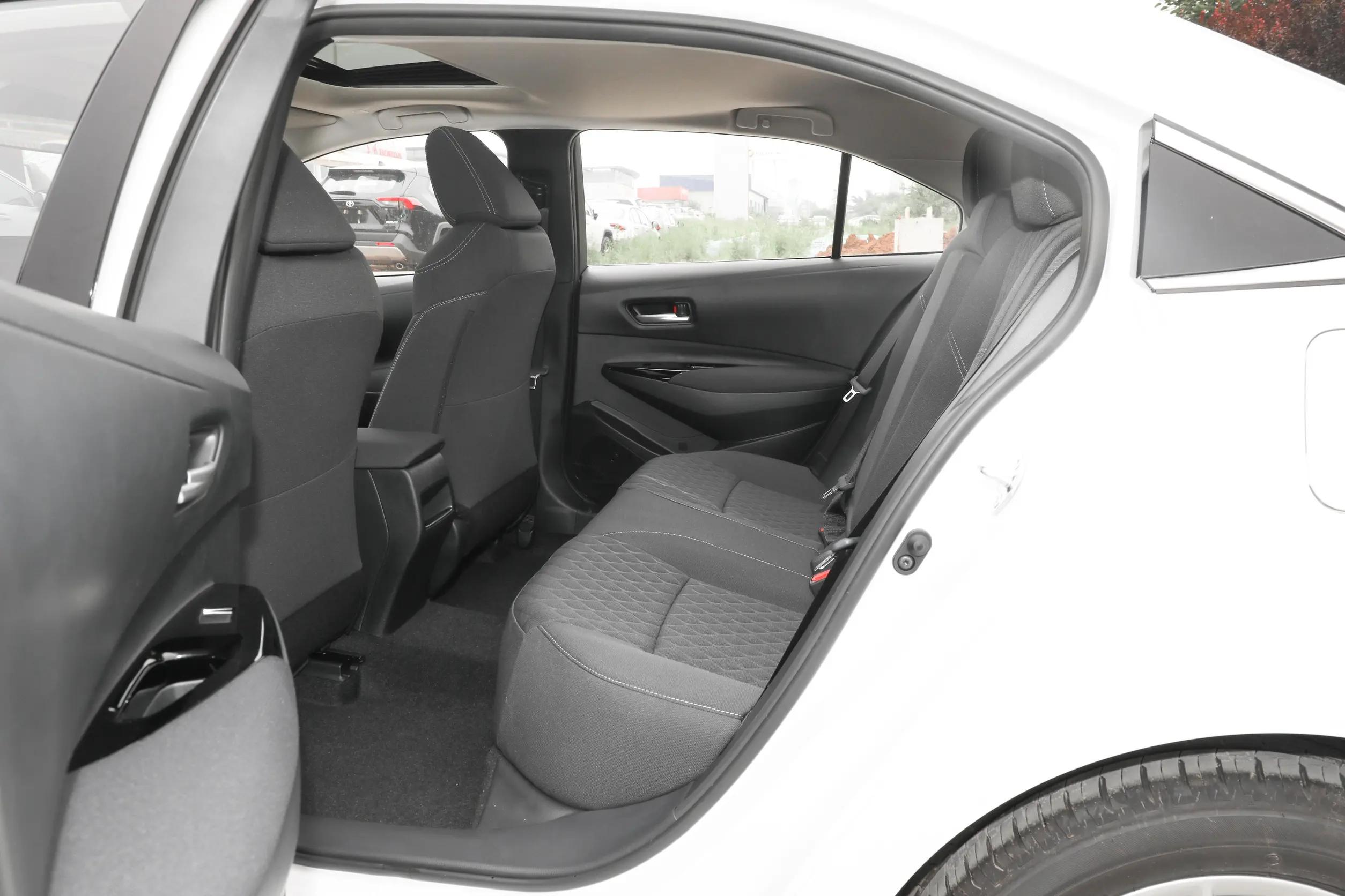 起步8万多，油耗低三大件可靠，这3台丰田车，月销只有三位数