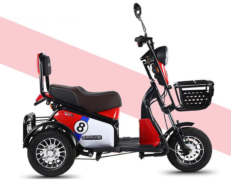 1458元起步的电动小三轮车，这2款车上路只要F驾照，老年人也能骑