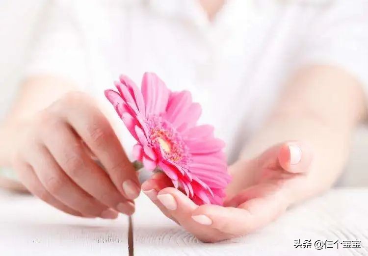 乳房下垂、产后漏尿、小肚腩，这些产后问题千万别不当回事