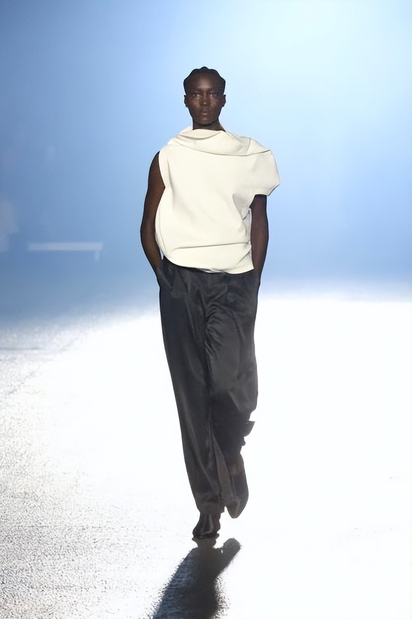 ISSEYMIYAKE2023春夏系列AFormThatBreathes