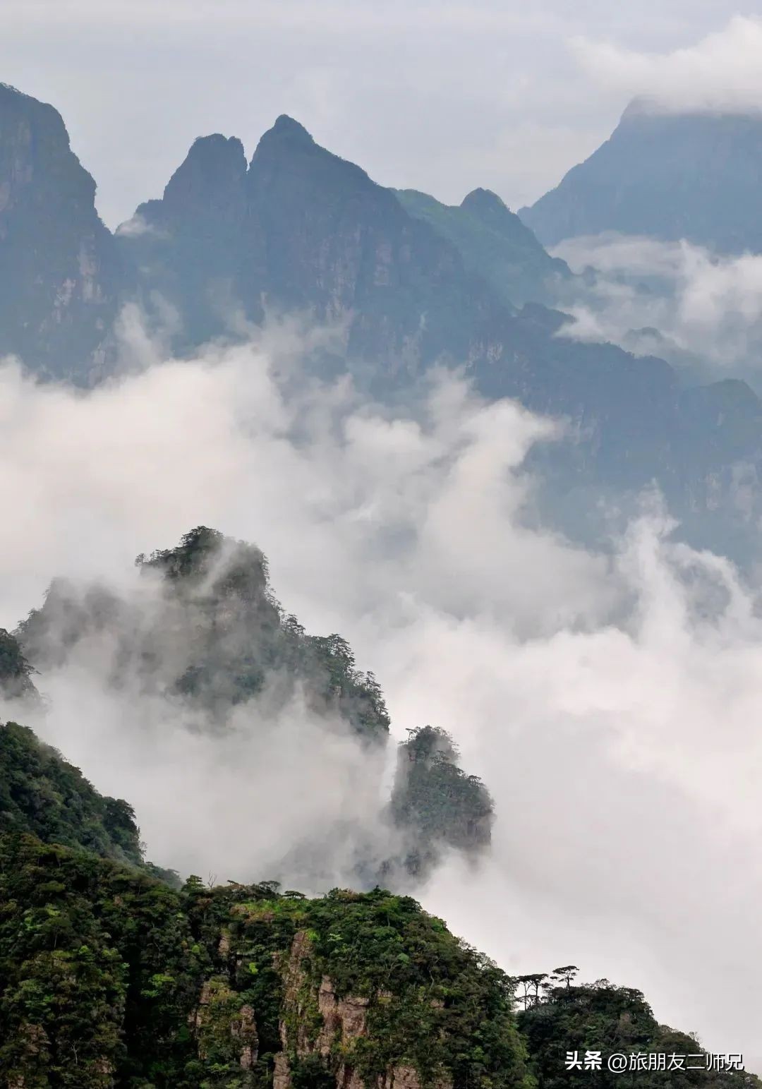 金秀圣堂湖在圣堂山吗,广州南浦出发一日游