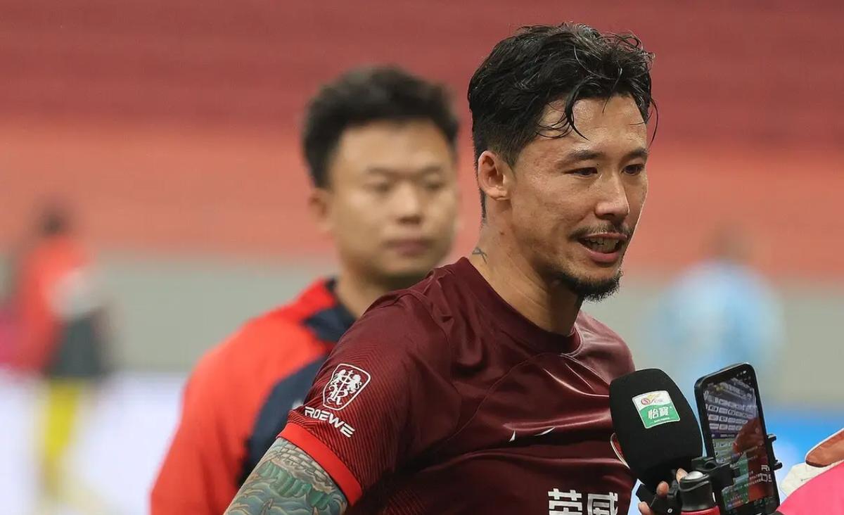 难以理解！自己犯规送点，反抱怨队友，球迷：太过分，严重被高估