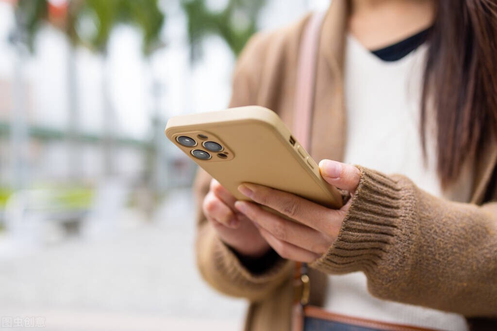 手机相册里面的拼图是怎么弄的,手机上的相册拼图功能在哪里找