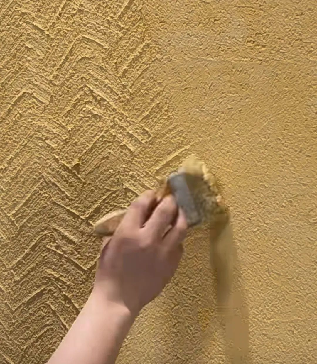 稻草泥漆和乳胶漆哪个划算,乳胶漆跟稻草漆施工工艺一样吗