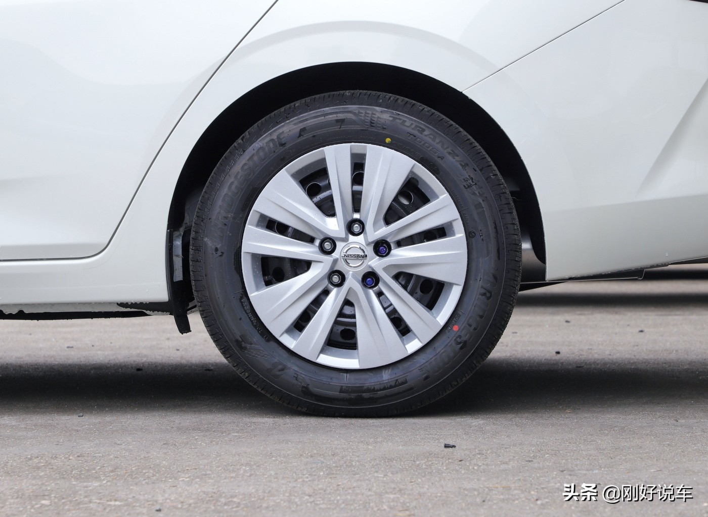 新款轩逸有什么优缺点,轩逸为什么销量这么好知乎