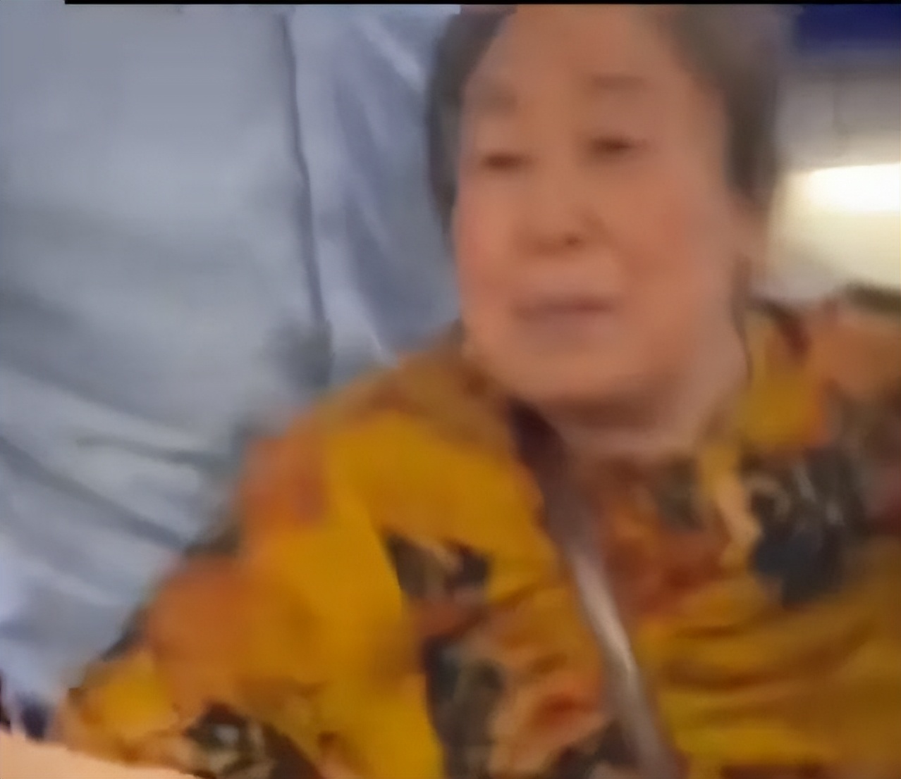 东北大妈飞机上辱骂女子,东北大妈飞机上辱骂女子后续