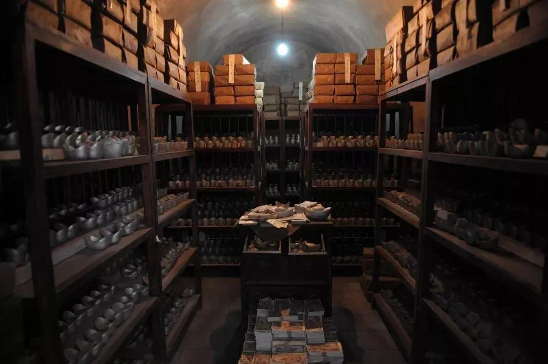 1935年金融溃败？民国白银从6亿降到2.8亿，疯狂收割美国干了啥