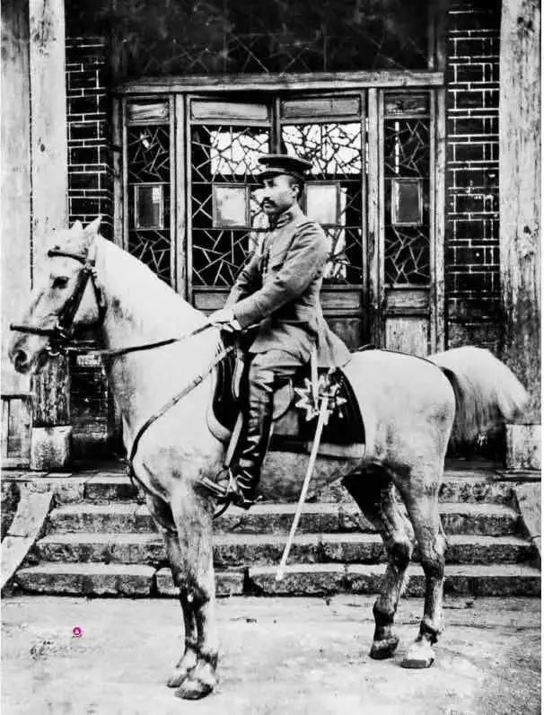 破袜子满是补丁，去世才被发现没领过工资……他是人民的元帅，却只说自己是“一个合格的老兵”